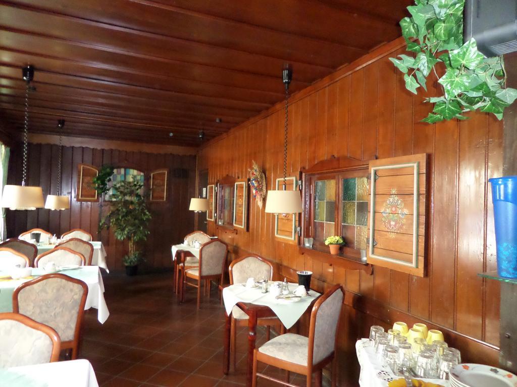 Hotel Zur Sonne Cottbus Esterno foto